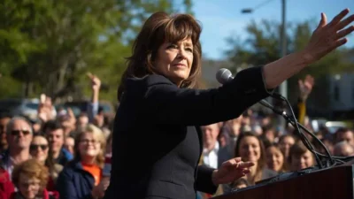 Kathy Hochul Height And Weight